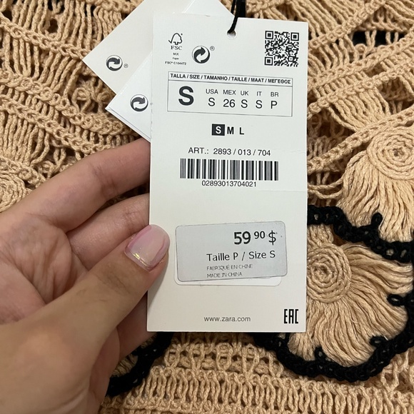 NEW WITH TAGS ZARA LIMITED EDITION CROCHET TOP - Picture 3 of 4